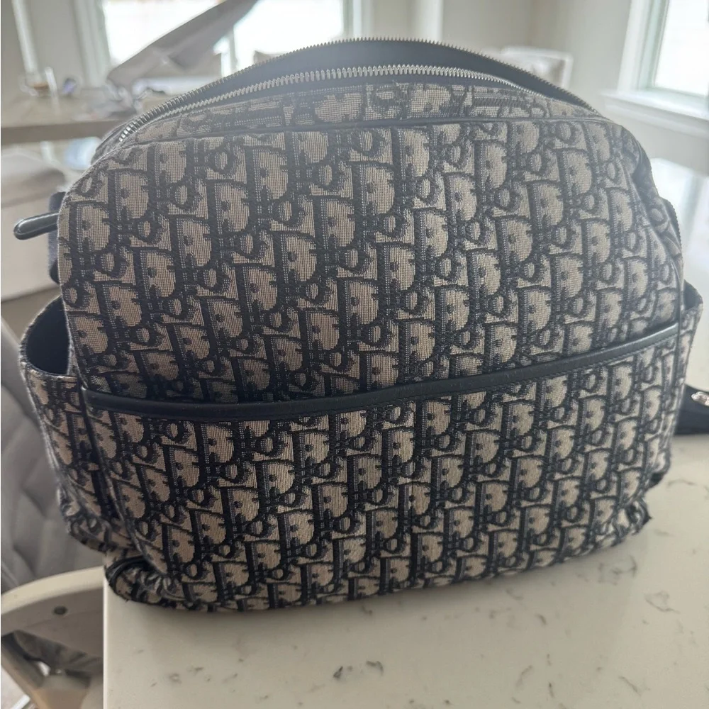 Dior beige black